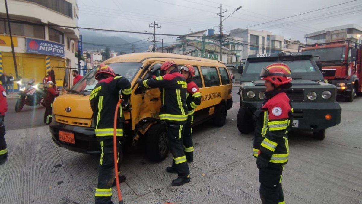 El Cuerpo de Bomberos atendió a los afectados del siniestro.