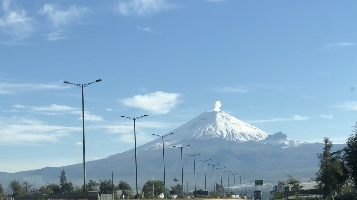 Por la quebrada de Agualongo es por donde descienden los lahares secundarios del volcán.