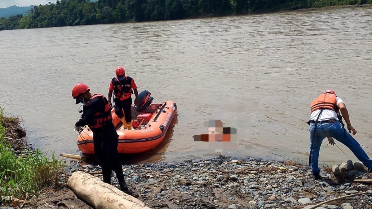 Un cuerpo fue hallado en un río de Esmeraldas.