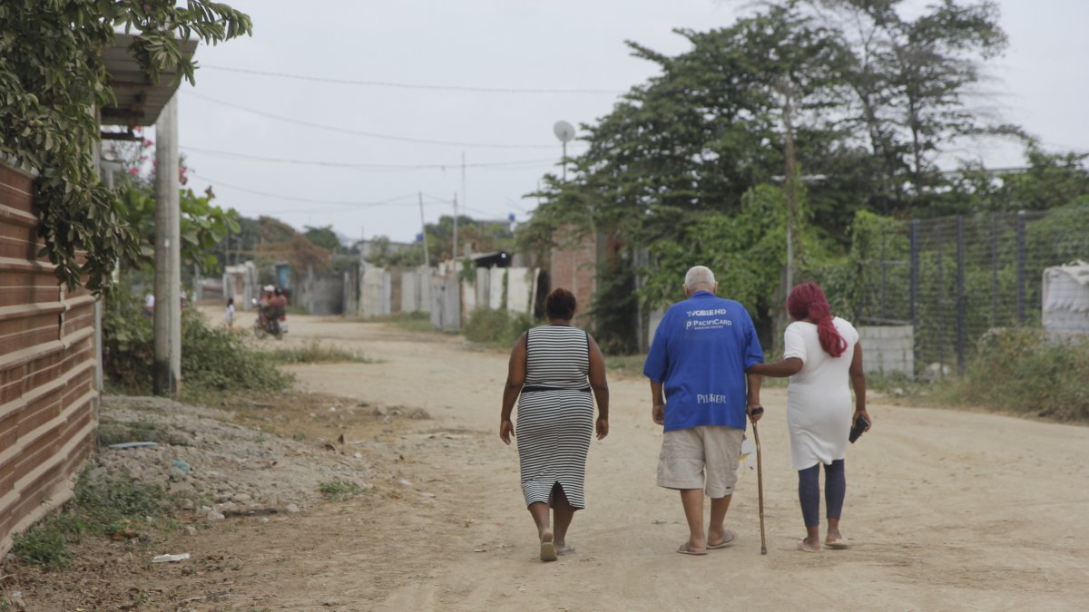 Los familiares de la víctima intentaban conseguir dinero para poder sepultar al hombre.