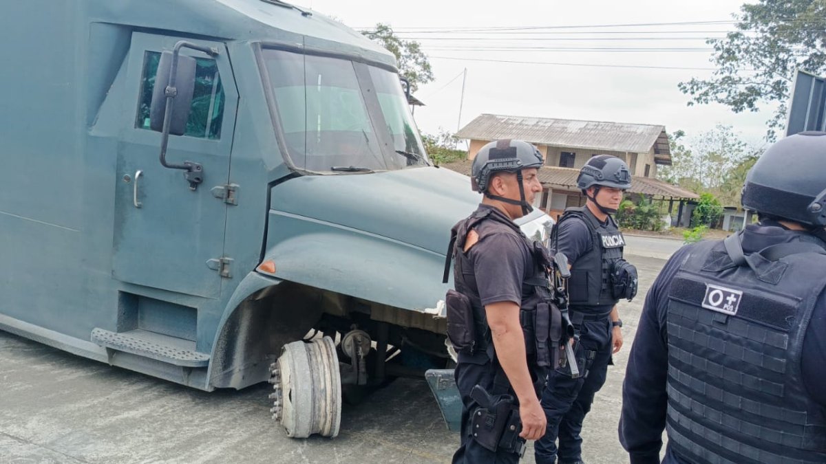 El blindado al que apuntaban los criminales.