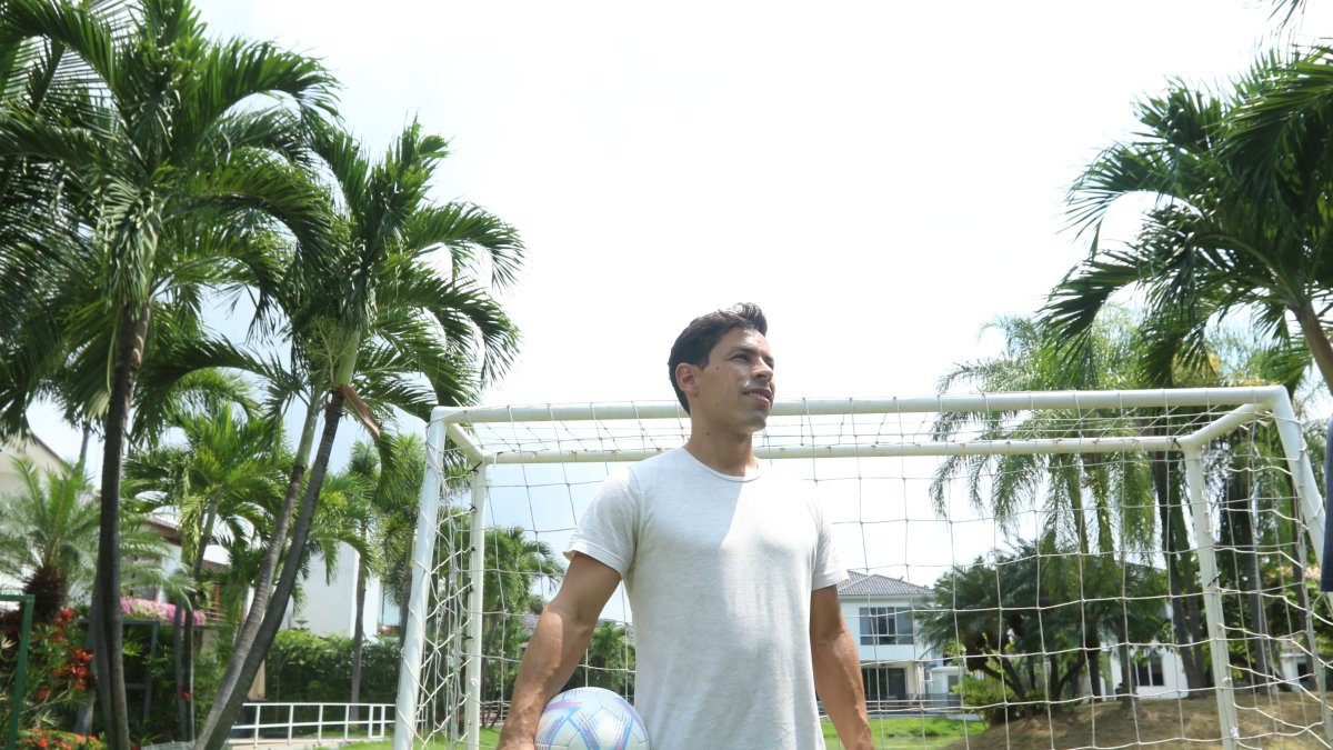 [MISSING]binding.image.description