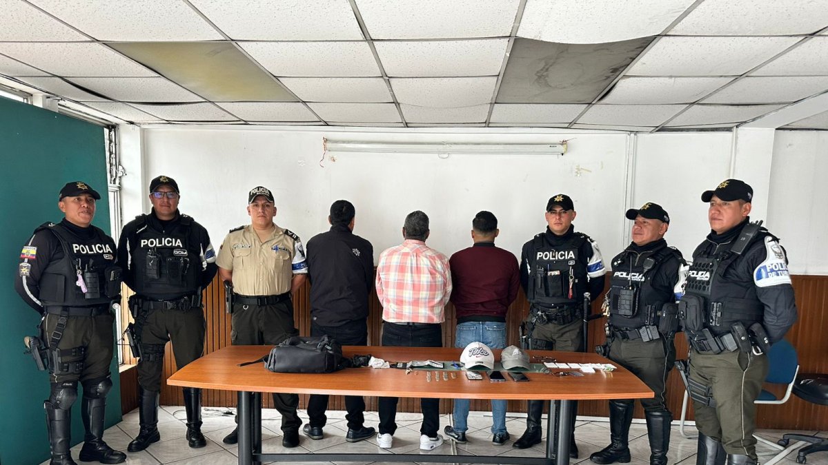 Dos ciudadanos peruanos fueron procesados y uno, en cambio, fue expulsado del país.