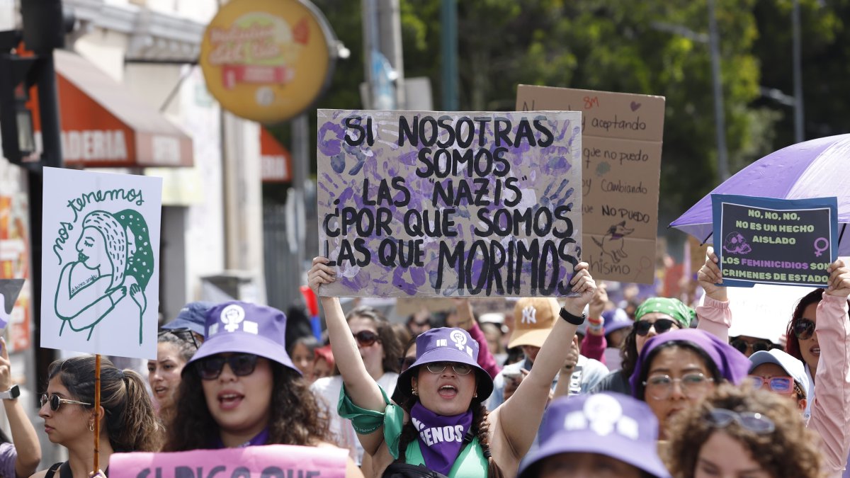 Colectivos feministas se preparan para marchar este 8 de marzo.