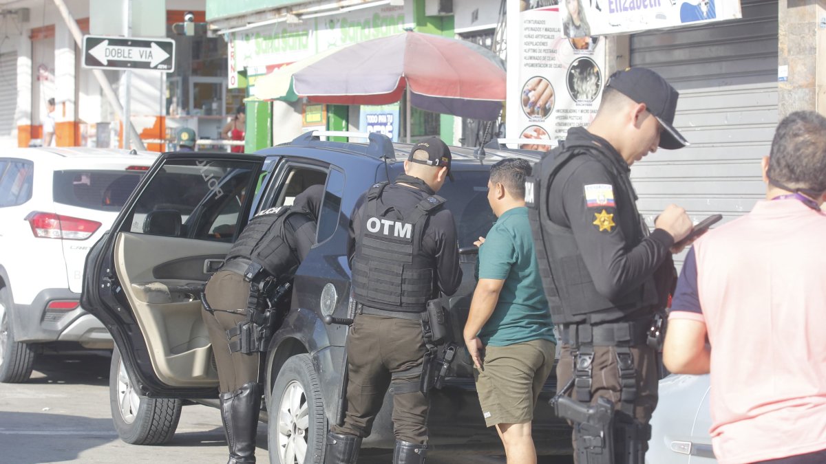 Policía realiza operativos en Guayaquil.