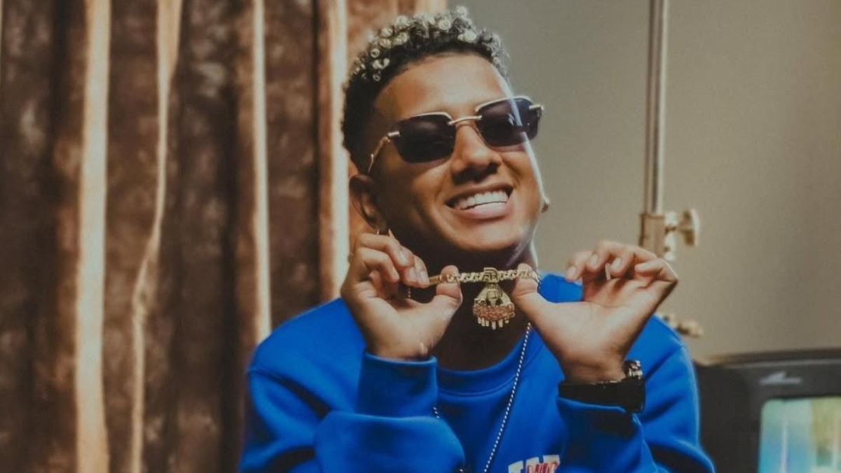 Jombriel sigue alcanzado éxitos con su tema 'Vitamina'.