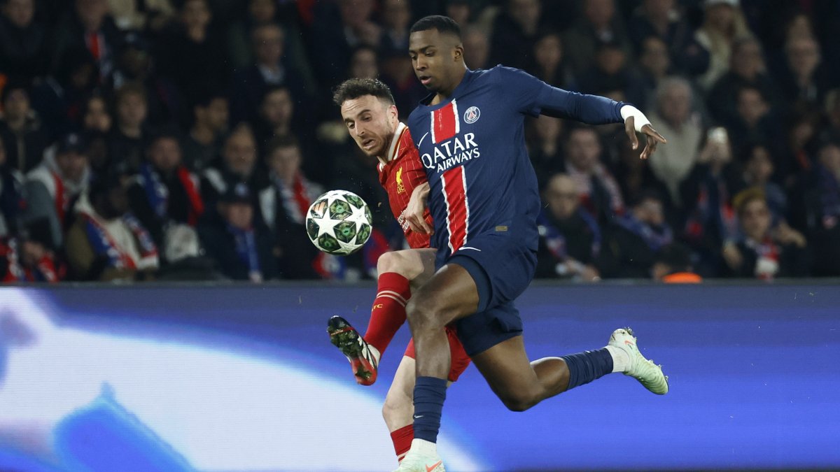 William Pacho podría ganar la Ligue 1 en la fecha 27 del torneo.