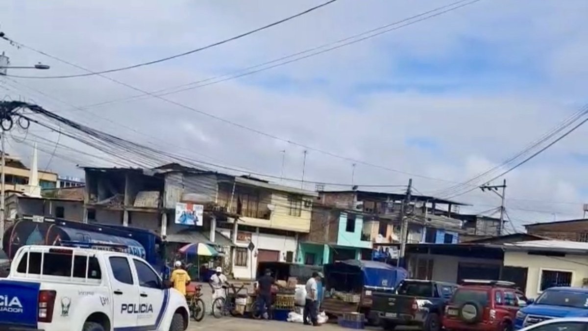 A un adolescente que cuidaba carros le propinaron un balazo en la cabeza.