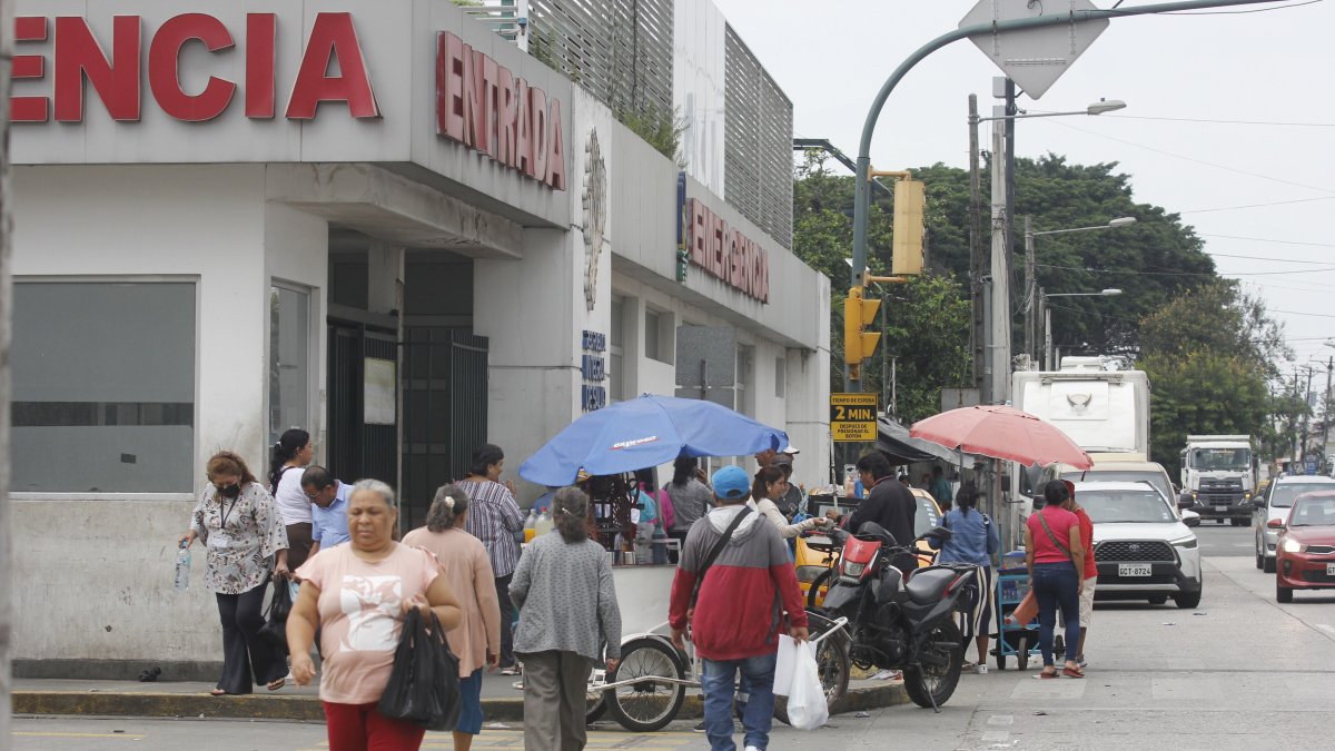 El hospital del IESS, Teodoro Maldonado Carbo
