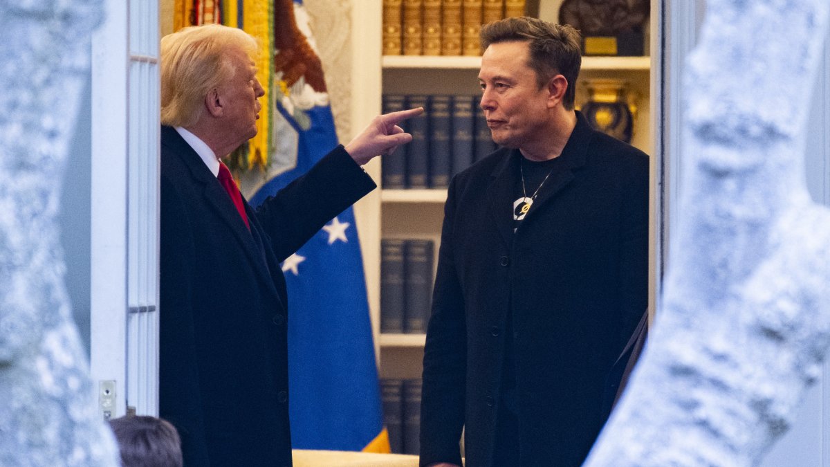 La tensión entre Elon Musk y Donald Trump continúa cada día con sus comentarios en X.