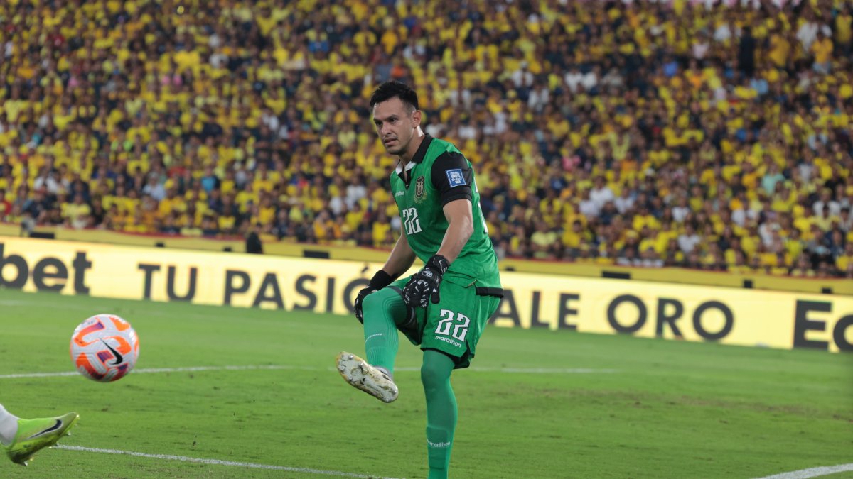 Gonzalo Valle no recibió goles en su debut con la selección de Ecuador.