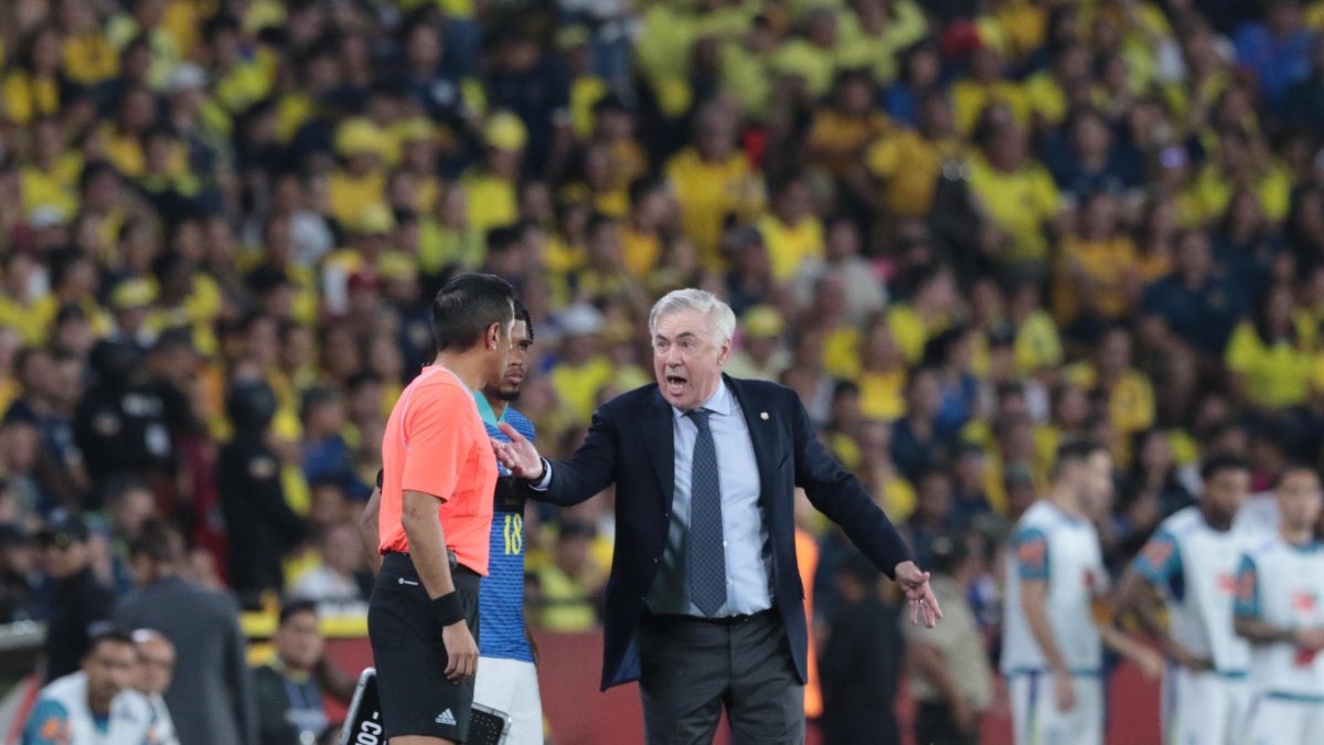 Carlo Ancelotti fue uno de los focos de atención del Ecuador vs Brasil.