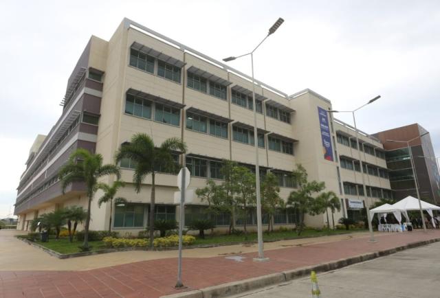 Enfermero detenido por robo de insumos médicos en el Hospital Monte Sinaí