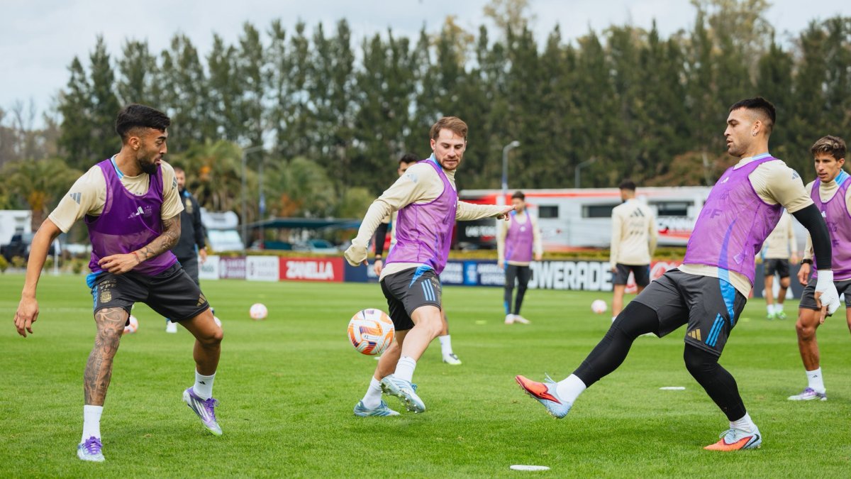 La selección argentina en su último entrenamiento en Buenos Aires.