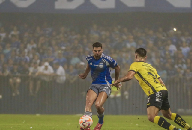 LigaPro sanciona a Emelec tras incidentes en el Clásico del Astillero