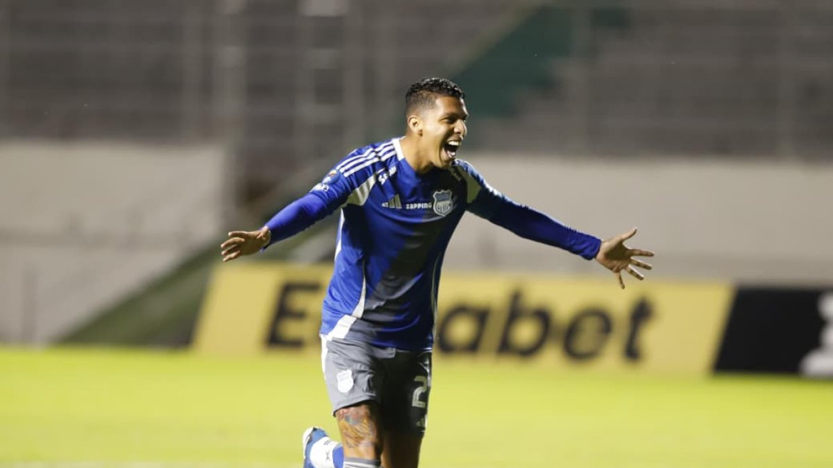 Luis Fernando León hizo el penal para la clasificación a los cuartos de final de Copa Ecuador.