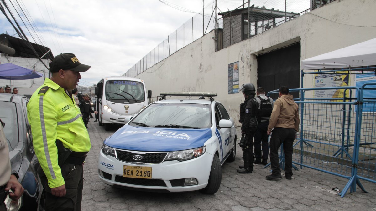 El abogado será investigado por ingreso de artículos prohibidos a la cárcel.