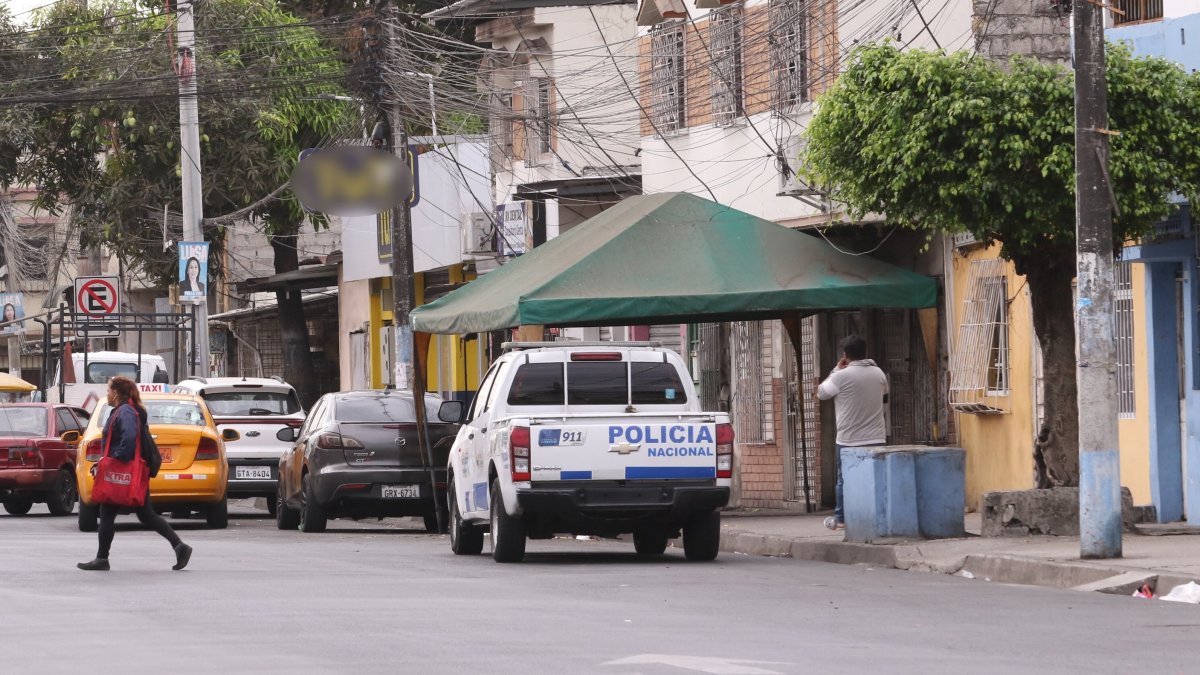 Este viernes, agentes policiales realizaron vigilancia y rondas por el sector.
