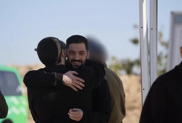 Tras más de dos años de cautiverio, Hamás libera a los últimos rehenes israelíes
