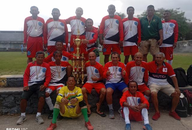 Fútbol de veteranos, el torneo que abre las puertas a jugadores de hasta 70 años