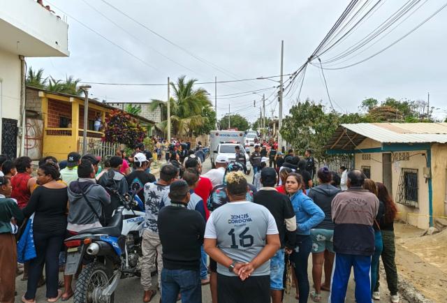 Tres asesinatos y una amenaza de bomba pusieron en alerta a Santa Elena