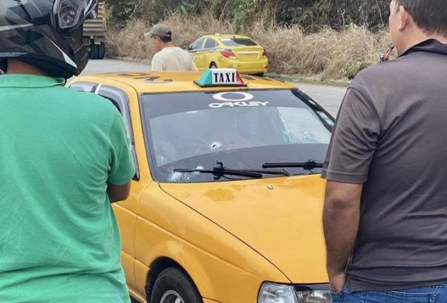 Manabí: dos hombres fueron baleados en un taxi ¿qué se sabe del caso?