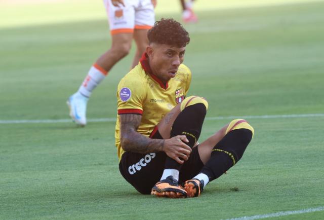 Joao Rojas y el mensaje de su esposa que emociona a la hinchada de Barcelona