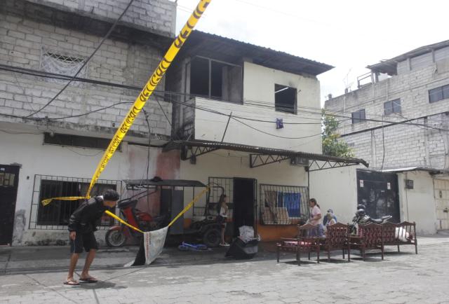 El acto heroico de un padre en medio del fuego en Guasmo Central: los detalles