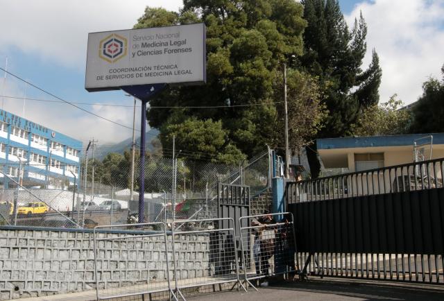 Quito: Usuaria de un gimnasio encontró un cráneo sobre un contenedor de basura