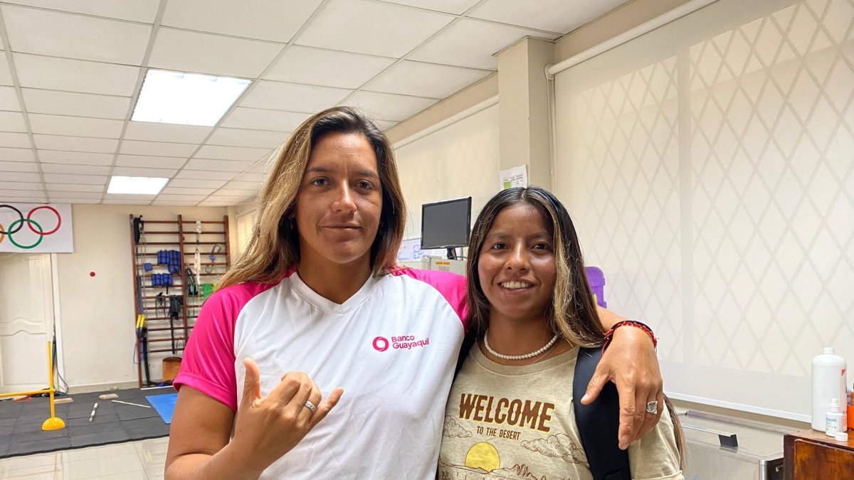 Génesis Borja (d), junto a Mimi Barona, ambas terminaron primera y segunda, respectivamente, el ranking ALAS.