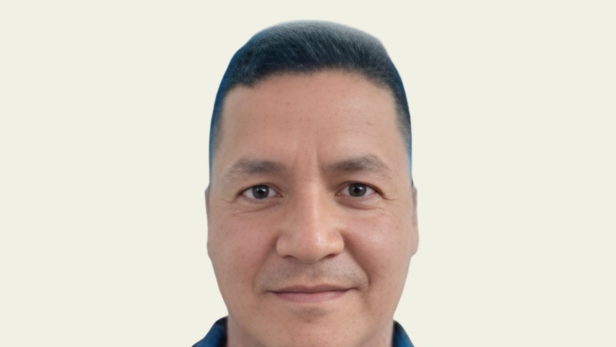 El hombre asesinado cuando bajó a orinar en su viaje a Machala era médico: Juan Pablo Torres Astudillo.