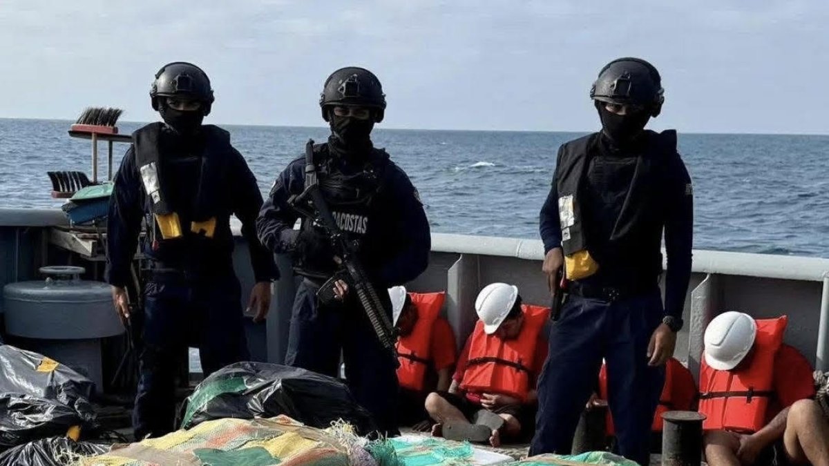 Cuatro ecuatorianos fueron detenidos con dos cargamentos de droga