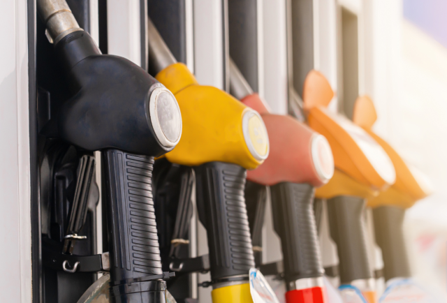 Nuevos precios de la gasolina en Ecuador: Reducciones y aumentos en los combustibles