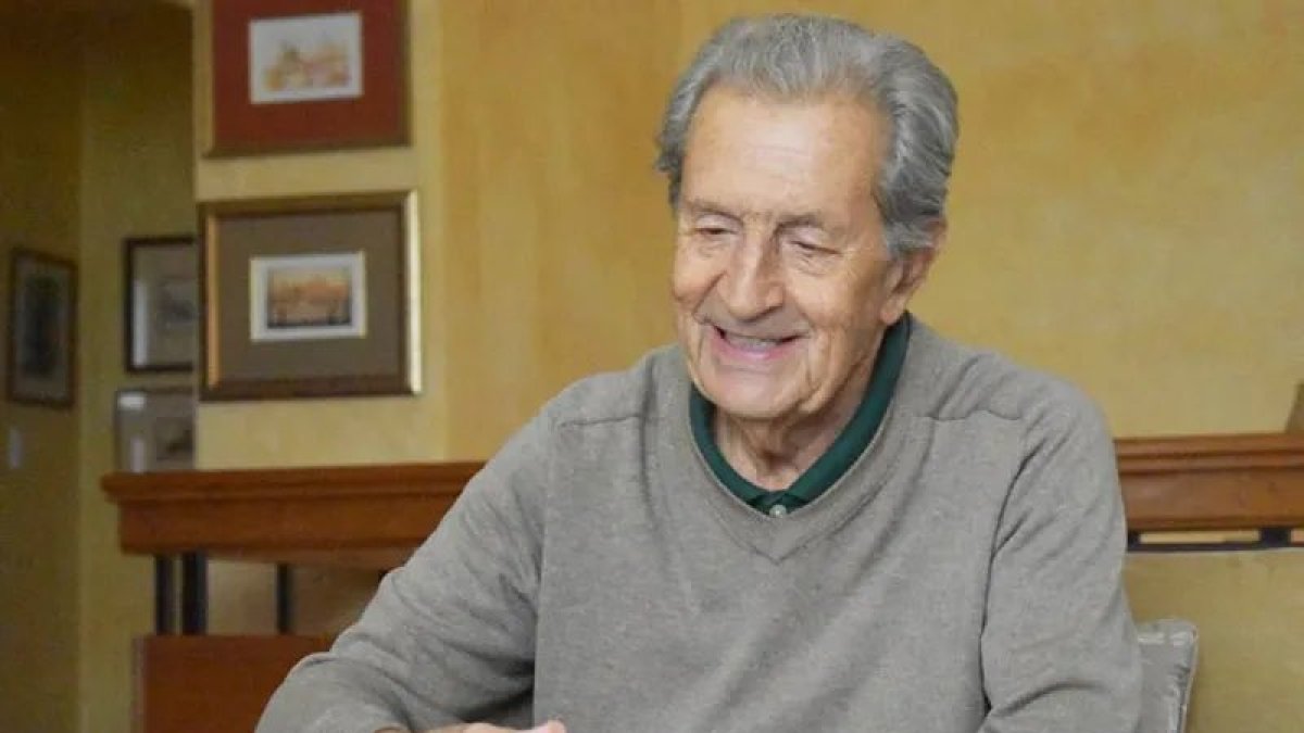 Rodrigo Borja falleció este jueves 18 de diciembre, a los 90 años.