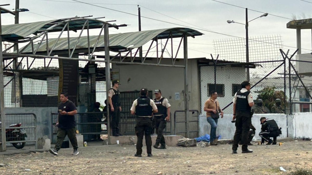 La Policía recaba indicios e indaga las causas del crimen.