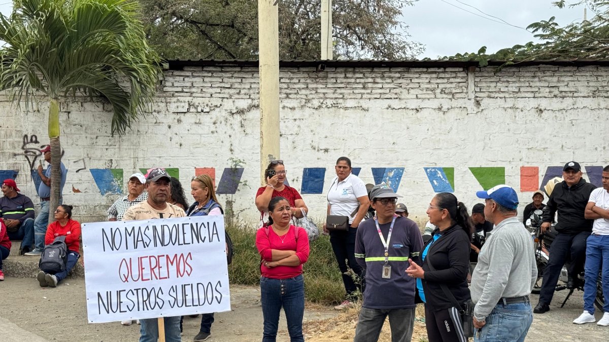 Los obreros se reunieron en los exteriores de la Dirección de Higiene, en el barrio Santa Martha
