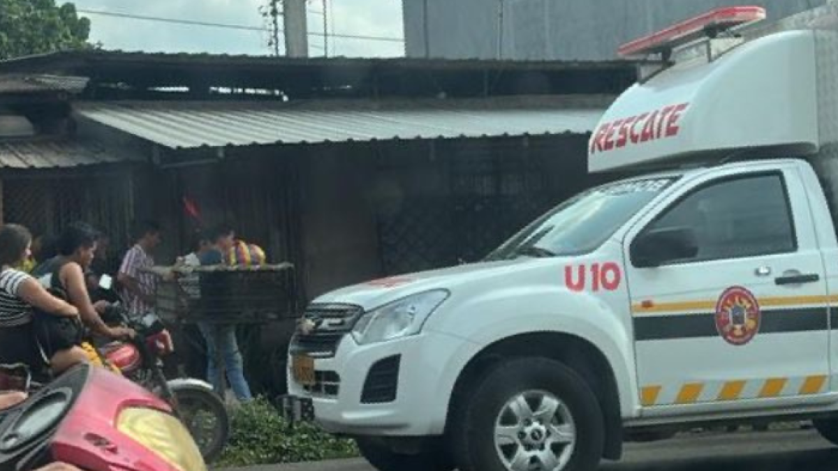 Los atacantes llegaron en moto y les dispararon a todos, pero solo uno sobrevivió.