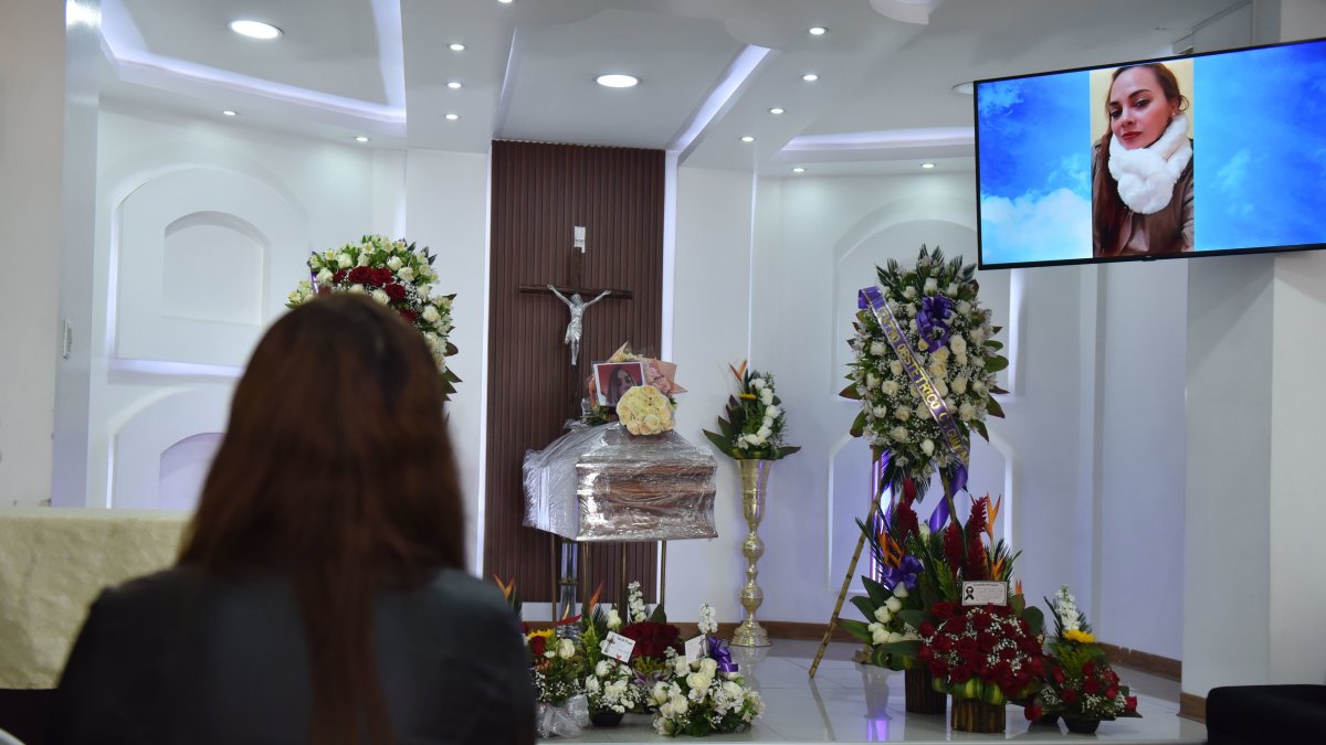 Familiares de Paulina Gallo asistieron al funeral este lunes 22 de diciembre.