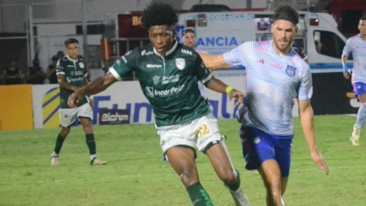 Bryan Quiñonez fue sancionado con seis meses sin actividad deportiva por una supuesta agresión a un arbitro.