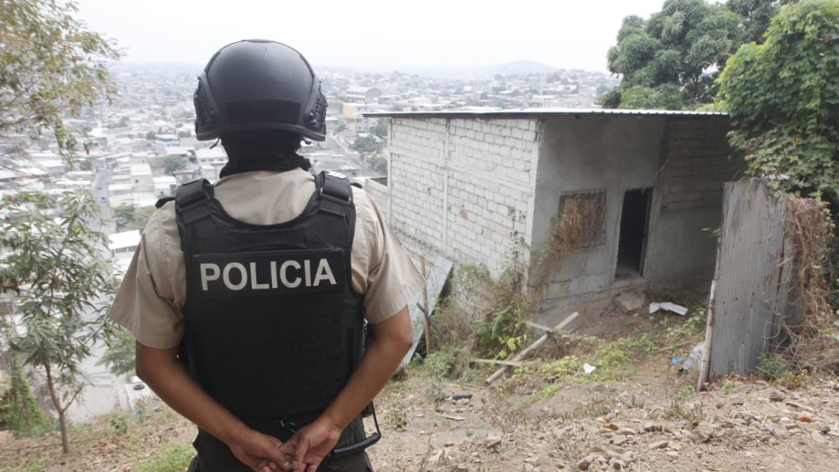 En esta vivienda fueron encontrados los cuerpos de los tres menores.