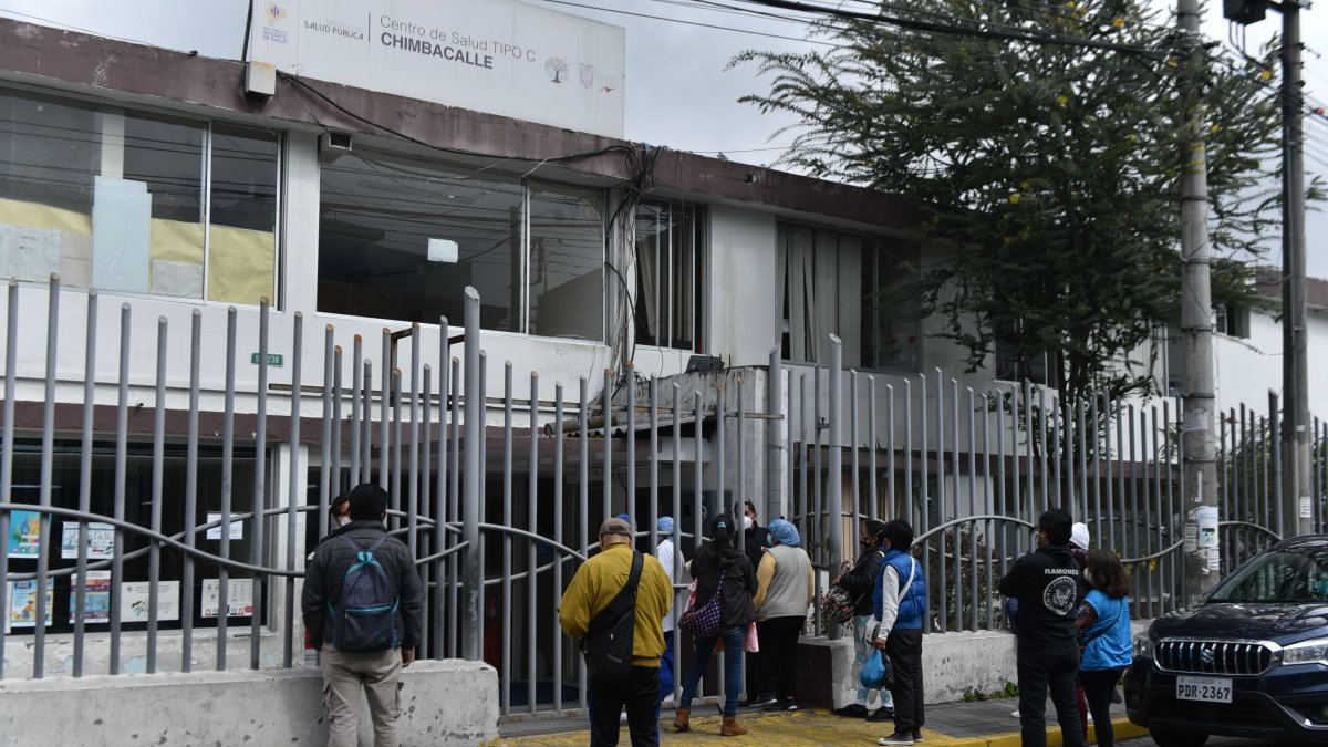 El afectado fue llevado hasta el subcentro de salud de Chimbacalle, sur de Quito.