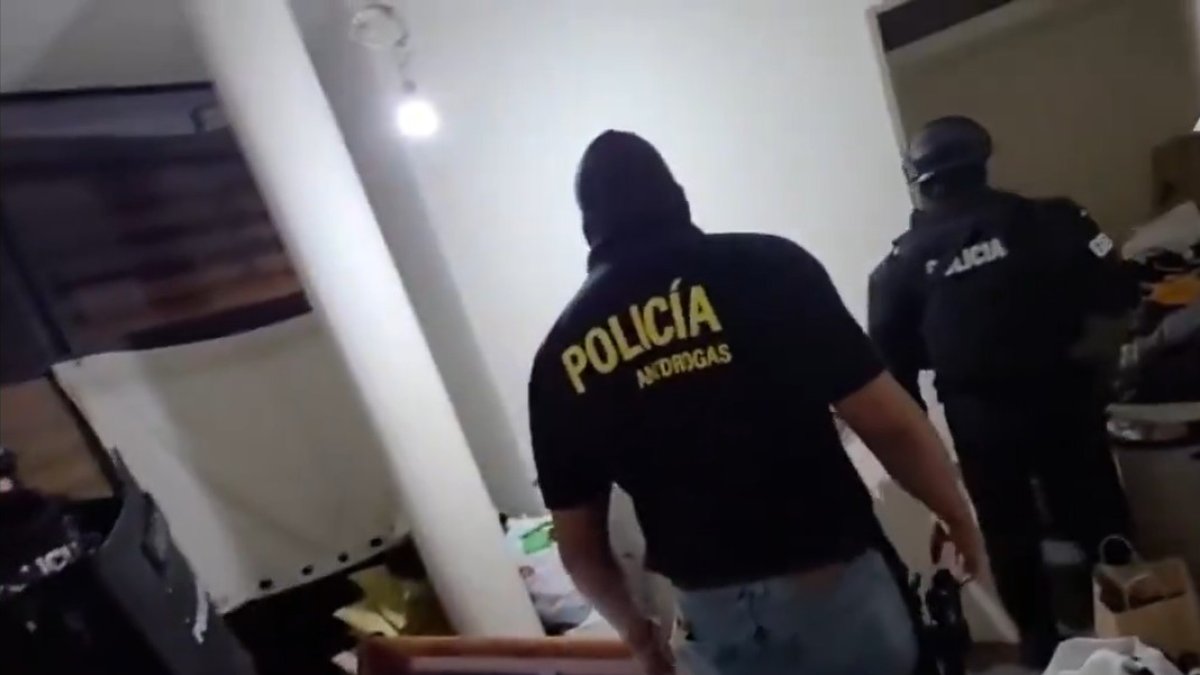 En cantones de Guayas y Manabí se realizaron varios allanamientos.