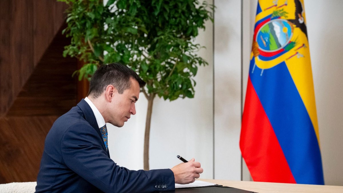 Daniel Noboa, presidente de Ecuador, reacciona a situación de Venezuela.