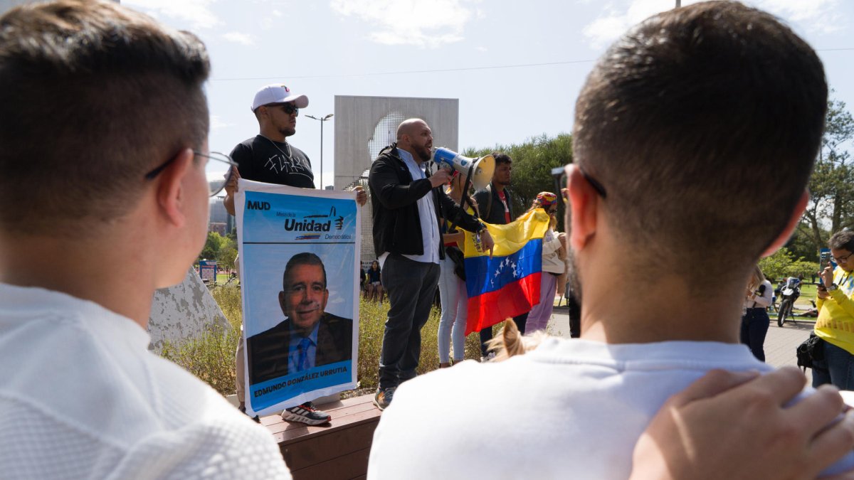 Ecuador refuerza restricciones migratorias por situación de Venezuela.