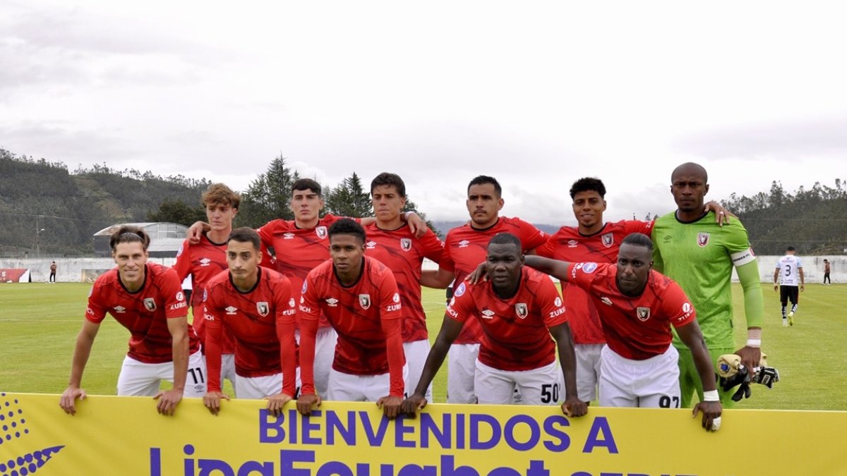Los jugadores de Leones FC se preparan en la provincia de Imbabura, previo al inicio de la LigaPro 2026.