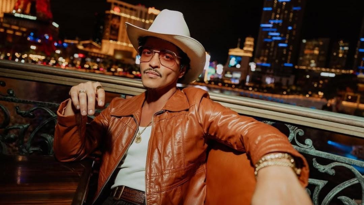 Bruno Mars anuncia The Romantic, su nuevo álbum en solitario, que marcará su esperado regreso discográfico tras casi una década.