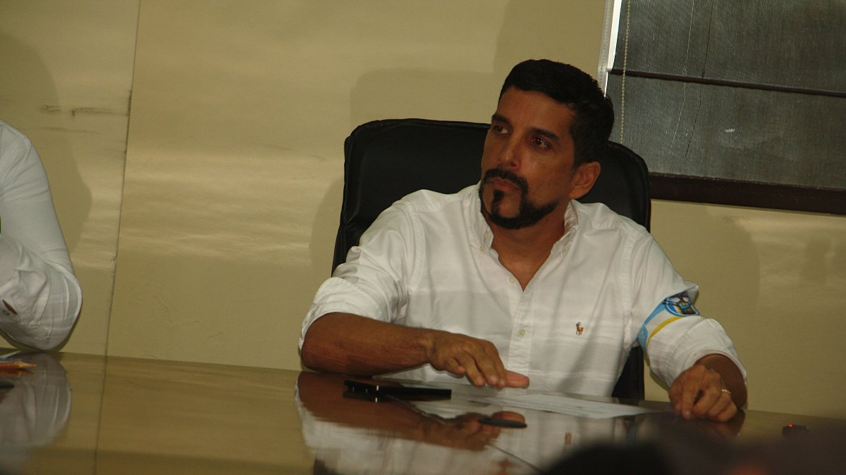 El alcalde de La Libertad, Francisco Tamariz en la sesión