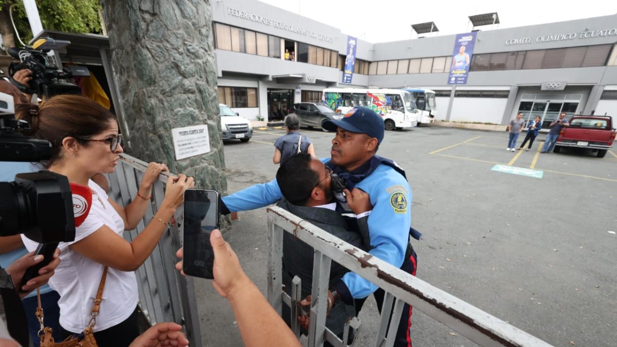 Hubo un enfrentamiento entre el COE y Fedeguayas por instalaciones.