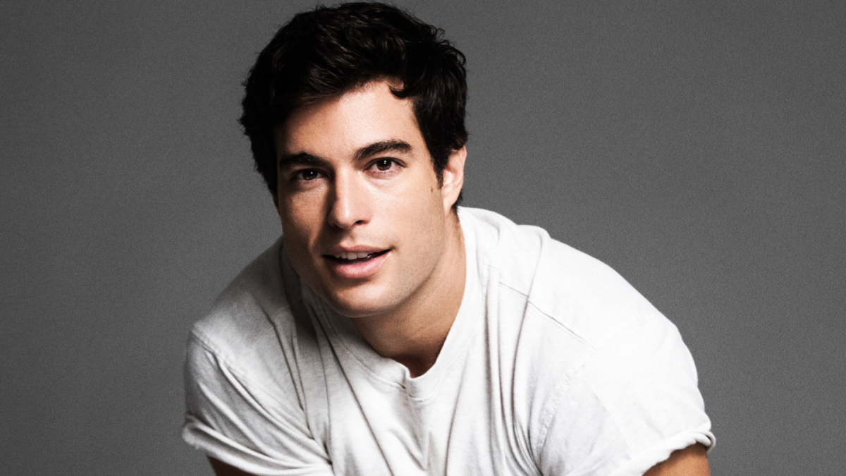 Danilo Carrera es un actor y productor ecuatoriano.