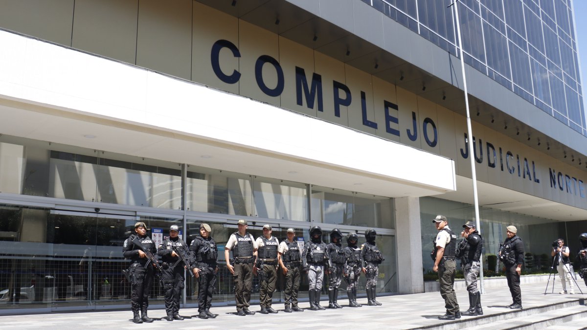 La diligencia se lleva a cabo en el Complejo Judicial Norte, de Quito.